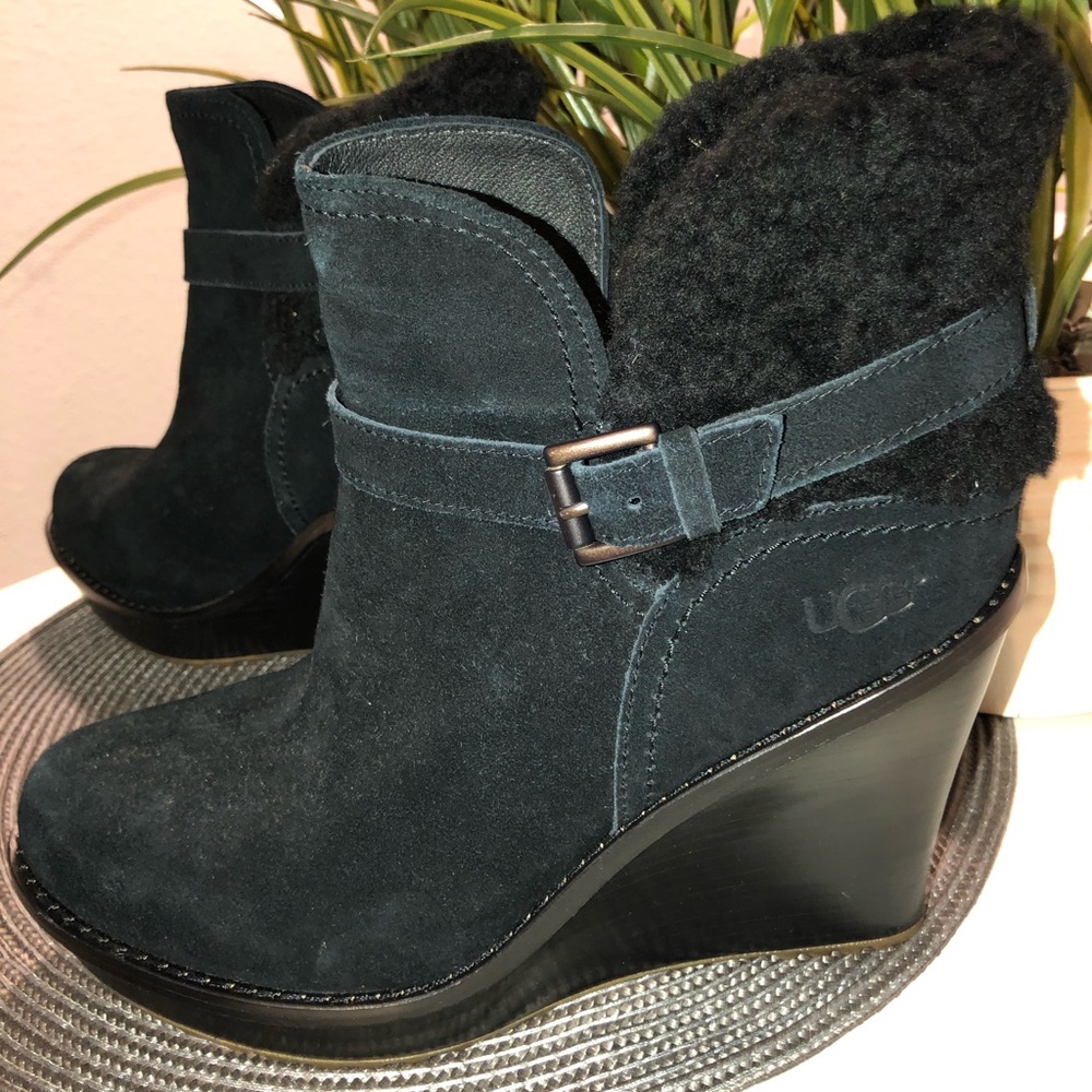 Ugg wedge ankle boot